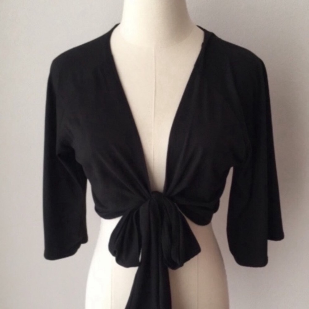 NWOT Aria Crop Top